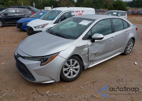 2021 Toyota Corolla Le z USA, uszkodzony, nr VIN 5YFEPMAE2MP178099